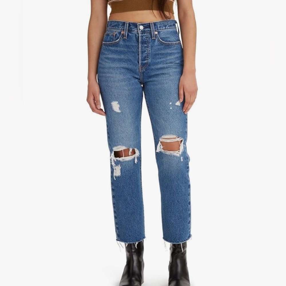 Levi’s wedgie straight Distressed Jeans